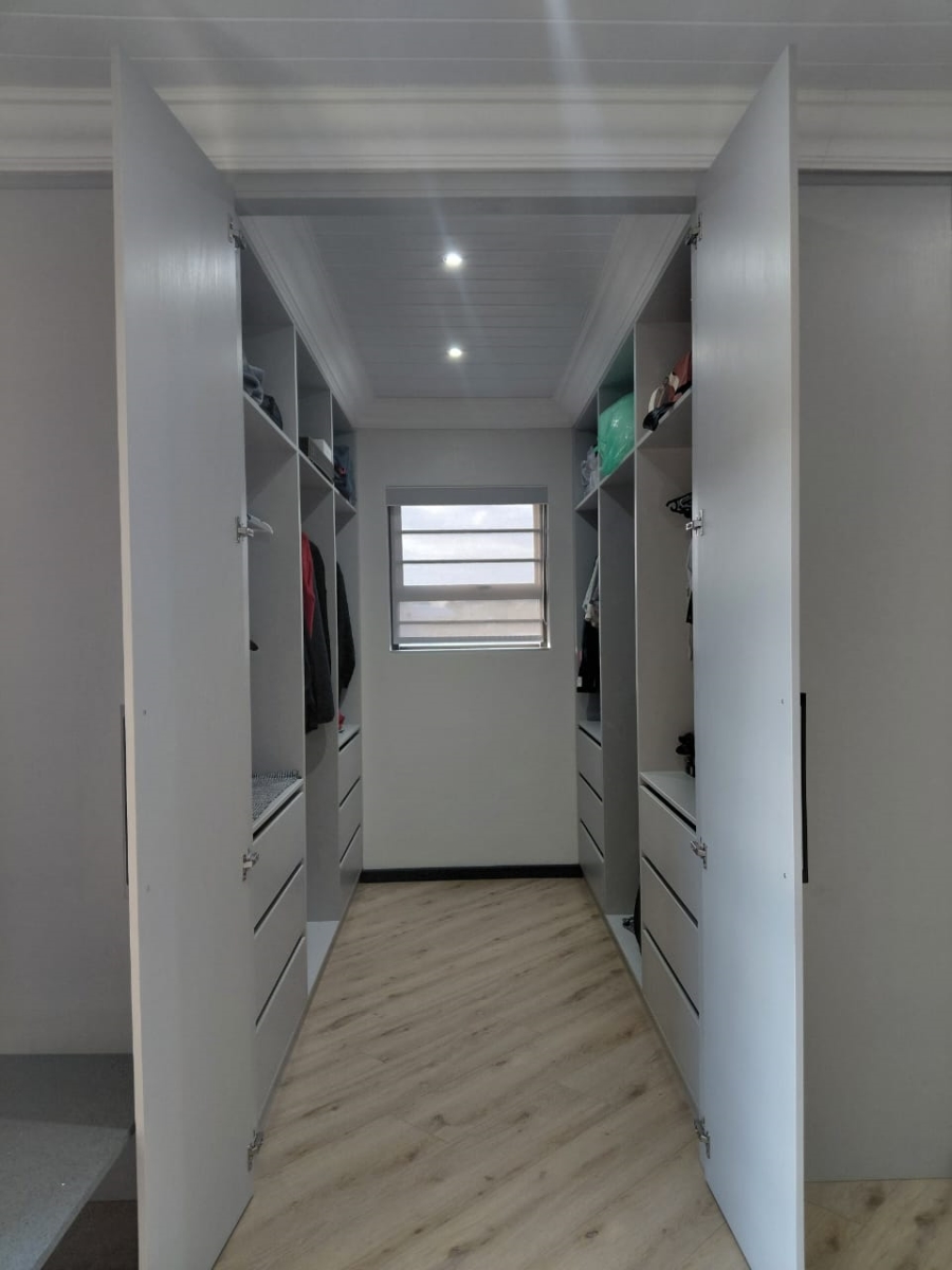 3 Bedroom Property for Sale in Stilbaai Wes Western Cape